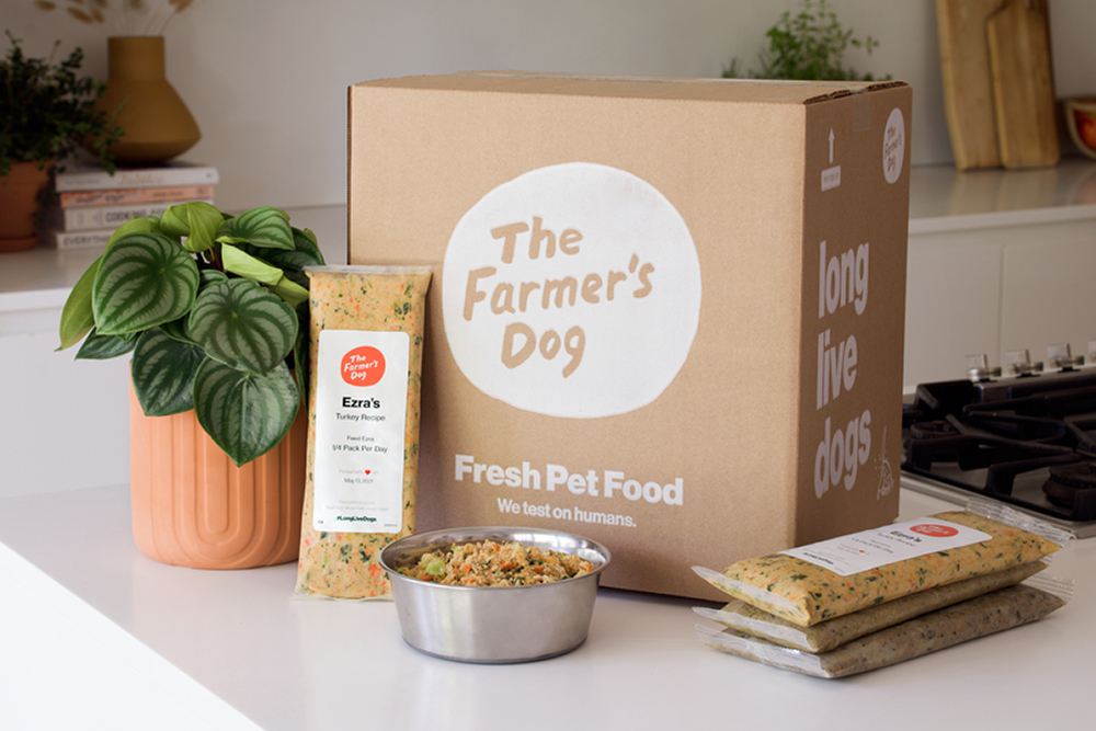 The Farmer’s Dog Fresh Senior Recipe delivery box with turkey recipe meal packets and prepared food in a bowl, designed for senior dogs